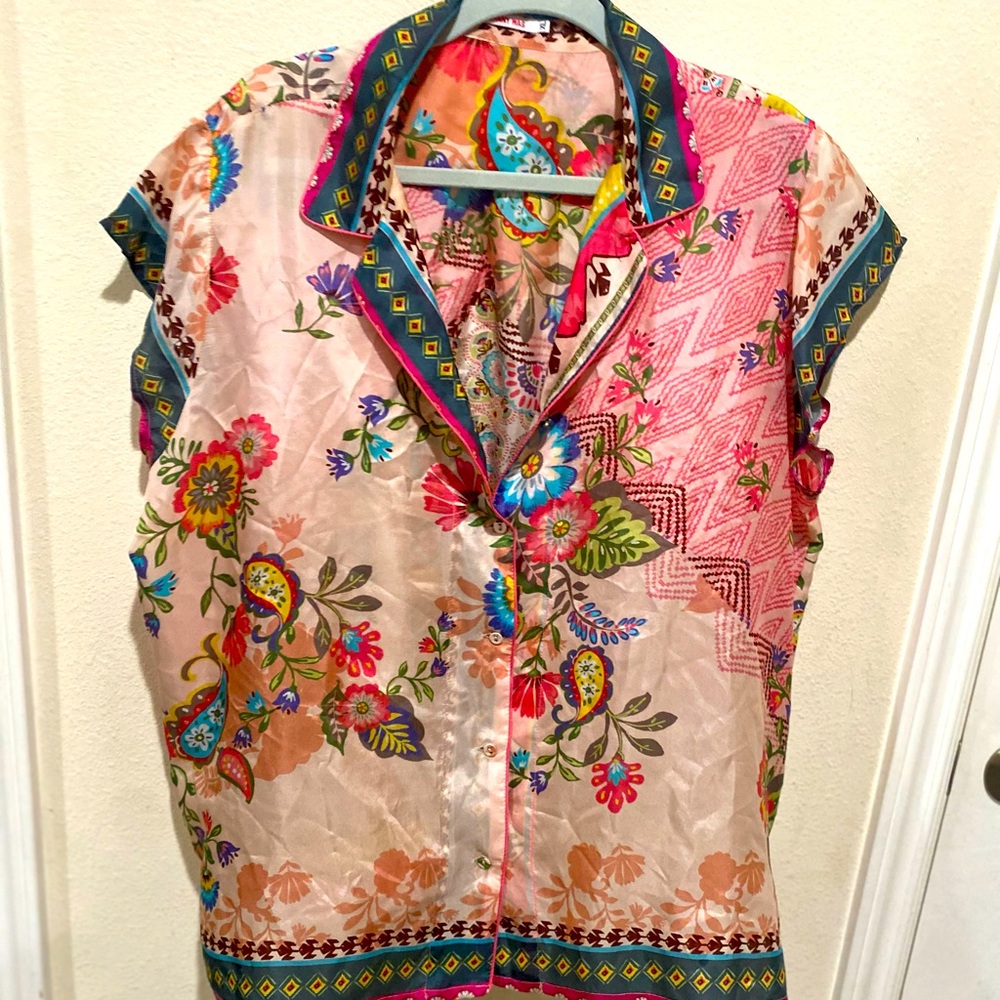 🌹Johnny Was Amazing Colorful Designs Size XL Summer Vacation Ready Top!